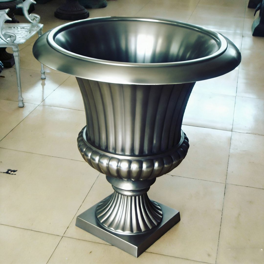 Classic Fluted Urn Planter HS-P002, Classic Fluted Cast Iron Urn Planter, Cast Iron Pedestal Planter, Outdoor Cast Iron Urn