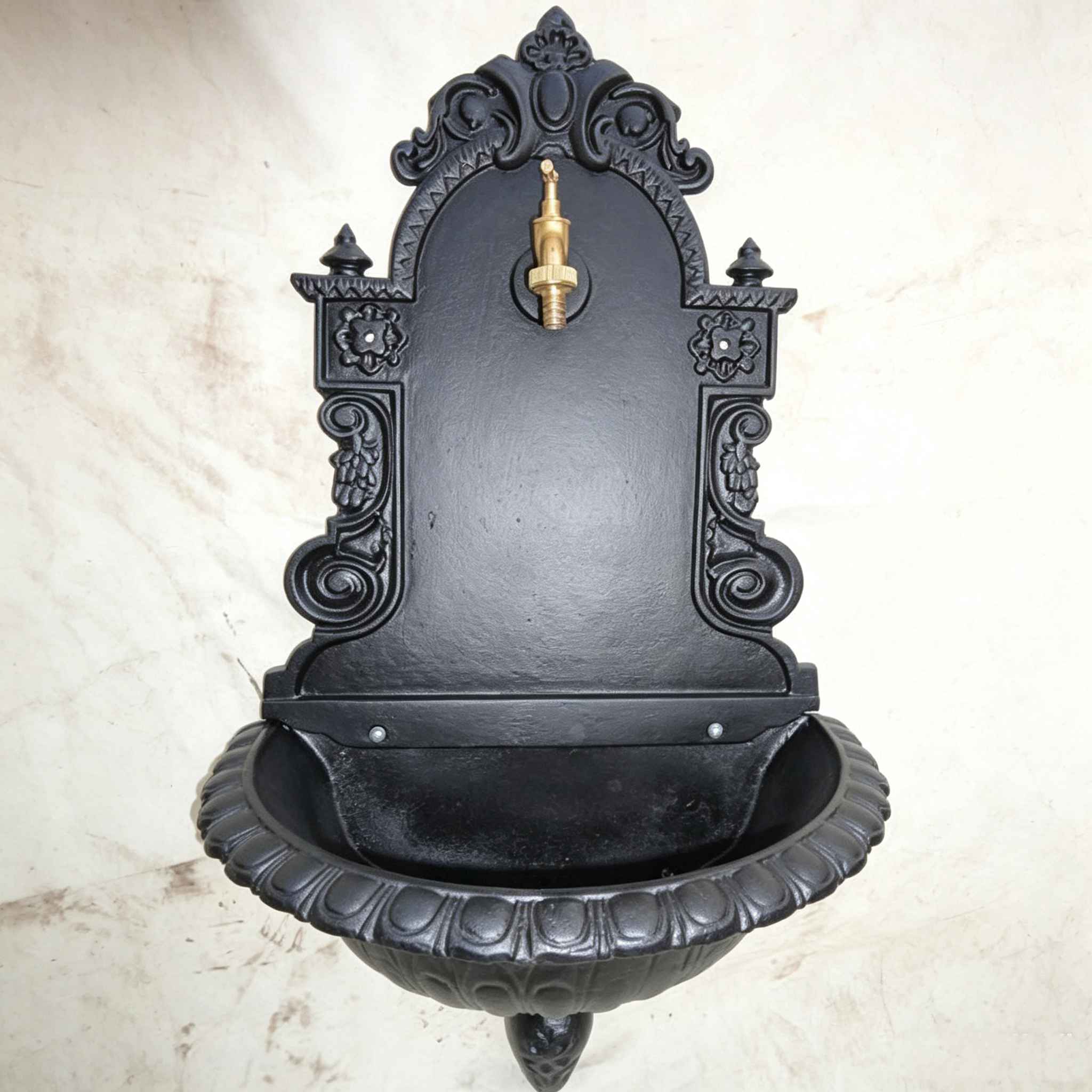 Cast Iron Wall Water Fountain: Vintage Garden Charm HS-W001, Cast Iron Wall Water Fountain